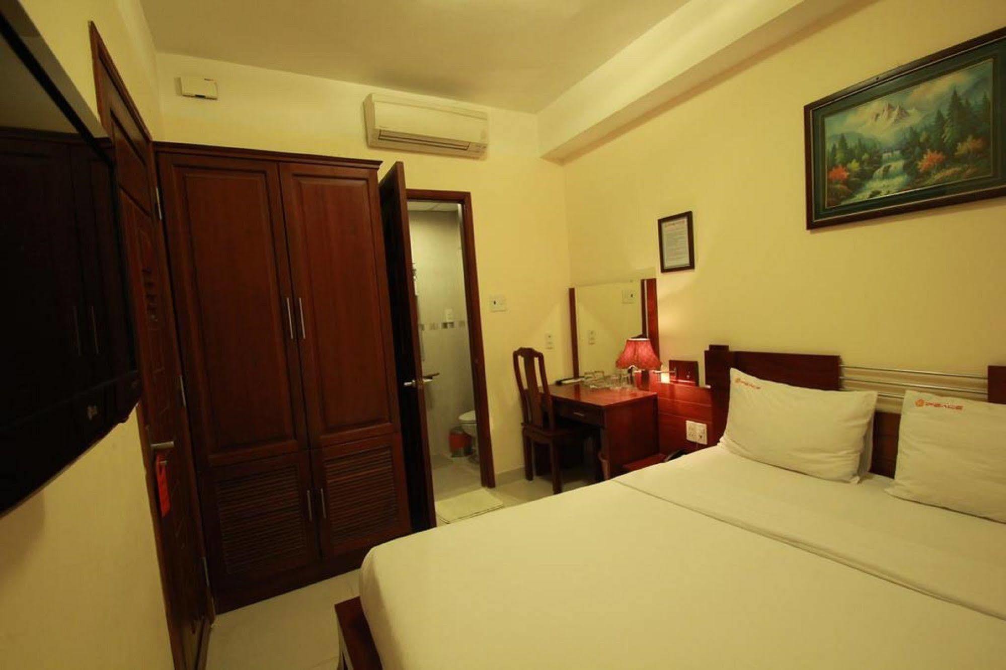 Ipeace Hotel - Bui Vien Walking Street Ciudad Ho Chi Minh  Exterior foto